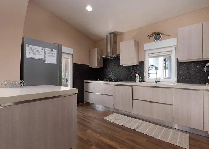 Toni & Julija 아파트 *